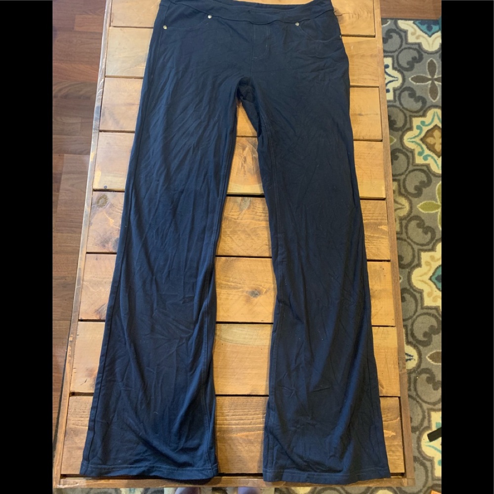 Stretch black pants